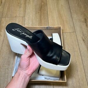 Free People Zoe platform